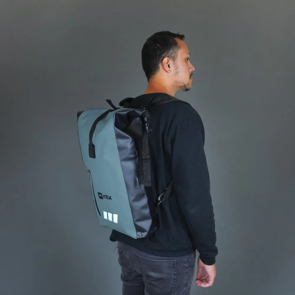 Duffle BK 20L Mochila do Nelsinho branco e preto